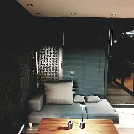 Bright Houseboat ספינת מלון